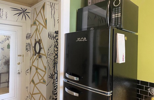 West Gateway Condo | Artsy Studio Condo in a historic building in downtown Long Beach