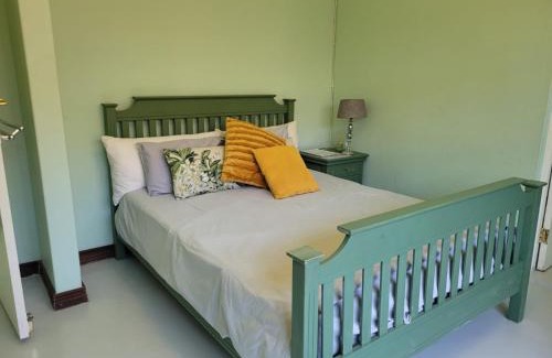 Moreleta Park House | Arum Lily Guest Rooms