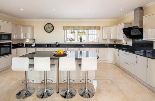 Luz Villa | As Palmeiras - Luxury 4 bedroom villa with pool and stunning ocean views!