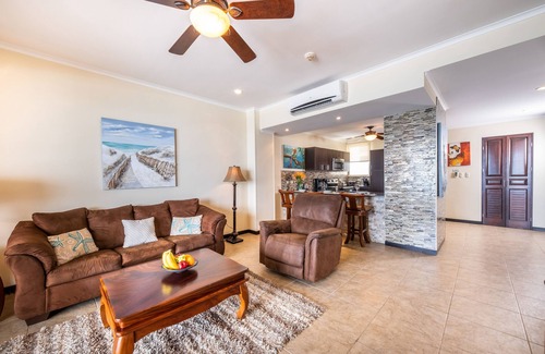 Barrio Los Villalobos Condo | AS SEEN ON HGTV'S BEACHFRONT BARGAIN HUNT! Jaco Beachfront PALMS 2br/2ba