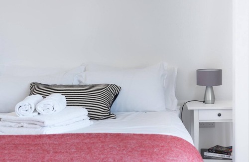Brondesbury Park Apartment | ASA-27 All Souls Avenue