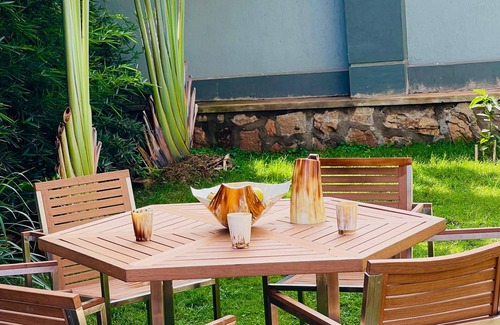 Seeta Apartment | Asante Courts luxury at Namugongo, Kampala, Uganda. free wiifi, Netflix, parking