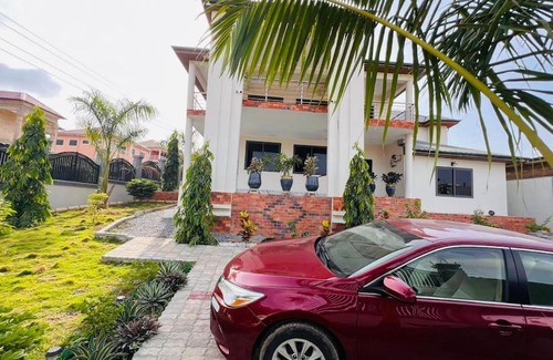 Accra House | Asdan House, Serene environment