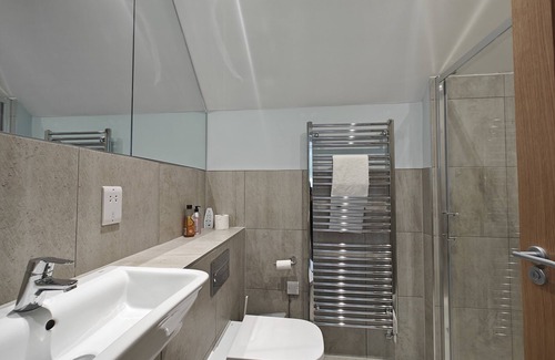 Corsley House | Ash View 1 - Three Bedroom House, Sleeps 6