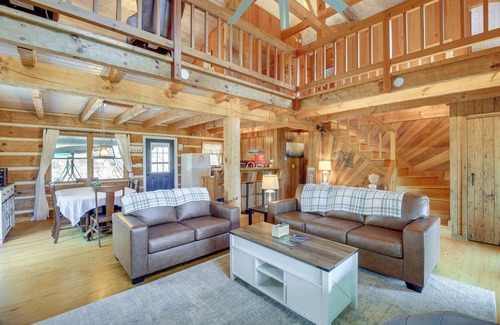 Warrensville Cabin | Ashe County Log Cabin: Mountain-View Deck, Sauna