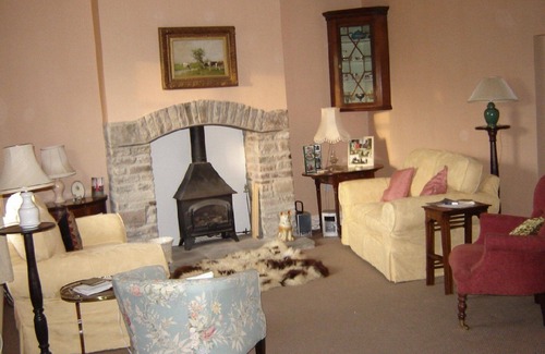 Crickhowell Cottage | Ashfield cottage in Crickhowell with views of Usk Valley,and Brecon Beacons.