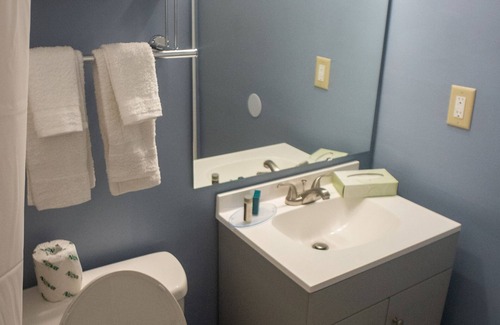 Plainfield Hotel | Ashley Motel