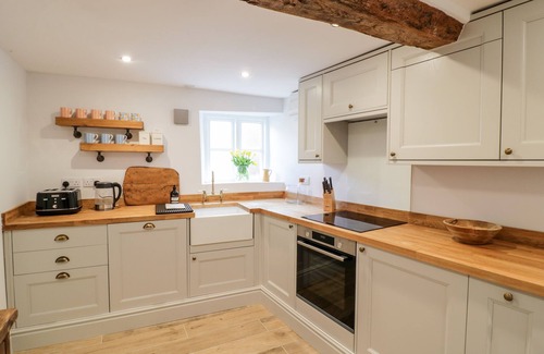 Blockley House | ASHTON HOUSE, pet friendly, character holiday cottage in Blockley