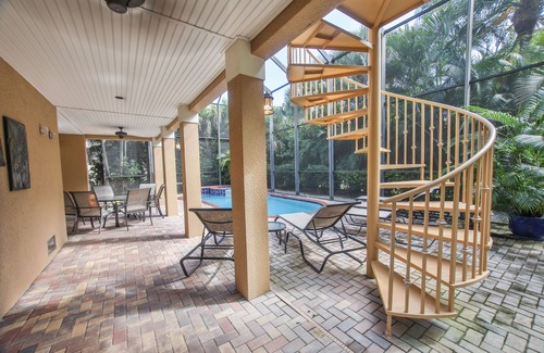 Captiva House | Ask about discounts FREE golfcart and bicycles, 5 star reviews, beautiful home