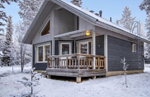 Pyhatunturi House | Aslakin Helmi A by Interhome