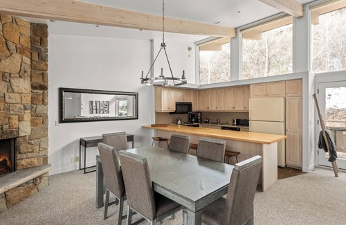 Aspen Condo | Aspen Alps Two-Bedroom Condo - close to Aspen Mountain
