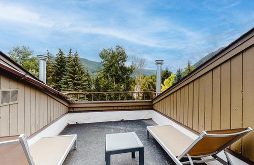 West End House | Aspen Mountain Lodge 401
