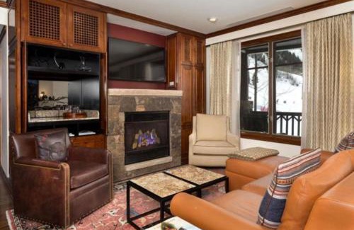 Aspen Apartment | Aspen Ritz-Carlton 3 Bedroom Ski In, Ski Out Residence With Access To Slopeside Heated Pools And Hot Tubs