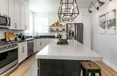 Midway House | ^Aspen Run - Your Modern Mountain Escape^