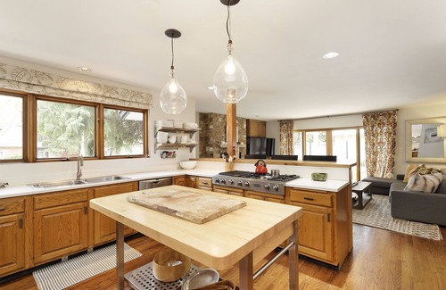 West End House | Aspen Vacation Rentals - Beautiful West End Home - Great Location on vrbo.com