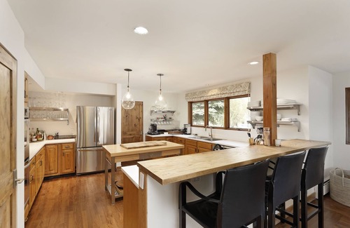 West End House | Aspen Vacation Rentals - Beautiful West End Home - Great Location on vrbo.com