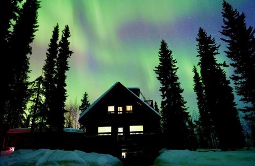 Fairbanks Apartment | Aspen WOODS Chalet Suite, see VIDEO! BEST AURORA CAM service 156- 5 STARS!