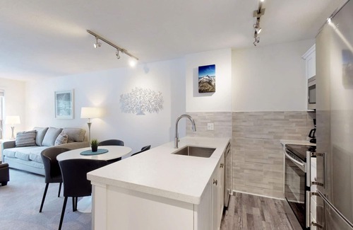 Blackcomb Condo | Aspens #335 Prime Ski-in Ski-out Location! Pool, Hot tubs, BBQ, sleeps 4