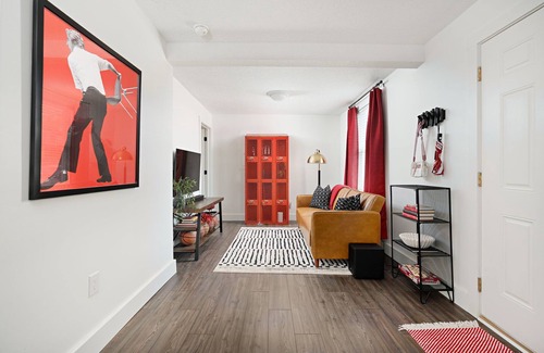 Bloomington House | Assembly Hall Hideaway - Walk to Stadiums!