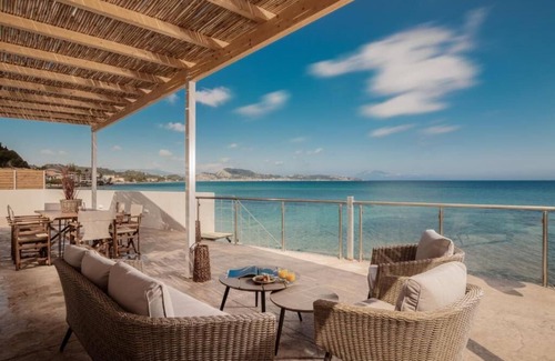 Argassi Villa | Astarte Villas - Bleu Beach Front Villa with Pool