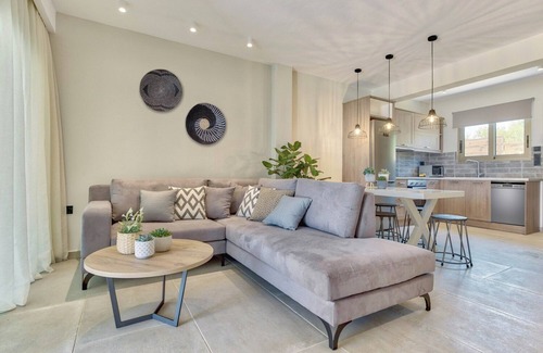 Alonia Villa | Astarte Villas - Casa Del Mare Beach Villa with Pool