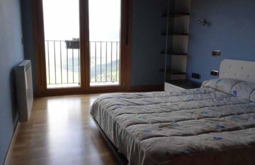 Montcortes Cottage | Astasia House, in a quiet location.