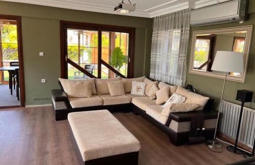 Ildır Koyu Villa | Astonishing Seafront Villa in Cesme