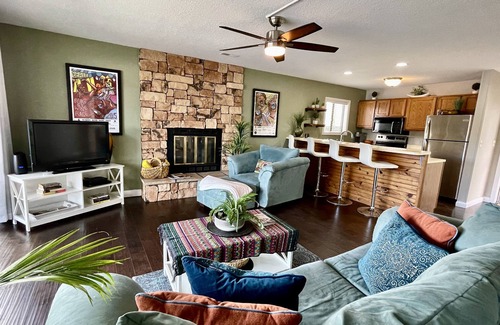 Lake Ozark Condo | Astonishing view/Relaxing/Lakefront condo. Outdoor pool & Boat slip included.nnn