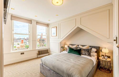 Queen's Park Apartment | Astounding 4BR Haven with garden Queens Park Tube