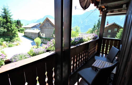 Bad Goisern Apartment | ★ Sunny apartment/WiFi/parking/pool/5 people ★