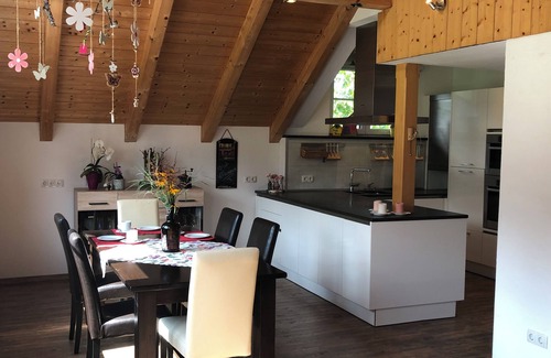 Bad Goisern Apartment | Komfortable Ferienwohnung mit Charme. Optimal für Familien, Paare und Freunde