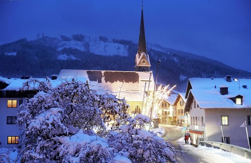 Bruck an der Grossglocknerstrasse Ski Chalet | Detached chalet close to the ski area