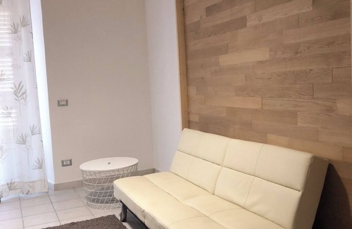 Picanello-Ognina-Barriera-Canalicchio House | . At Flavia's house .