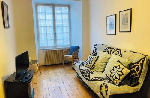 Brioude House | AT HOME. at Chez vous in the 15th-16th century CHANOINERIE
