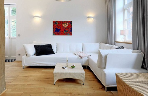 Bleckede Apartment | At Lüneburg-spacious & wheelchair accessible in Bleckede Apartment 1 - Gästehaus Alte Schmiede in Bleckede