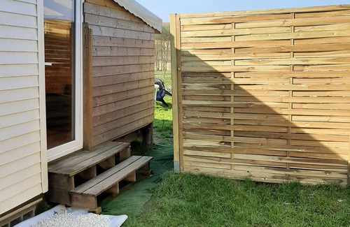Saint-Gobert House | At Petit Coin Tranquille, mobile home with SPA on private land, pets ok