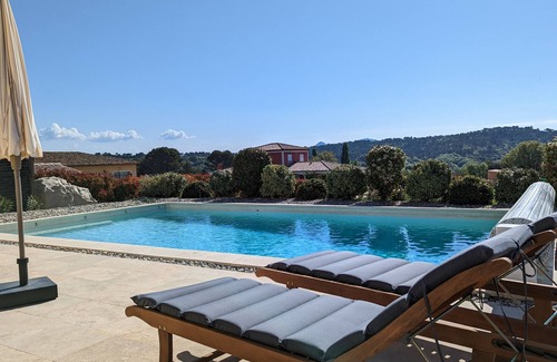 Brue-Auriac Villa | AT SABINE - FULL FOOT VILLA WITH COMFORT
