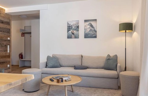 Sankt Martin am Tennengebirge Apartment | Superior für 6 P. & Infinity Pool by Interhome