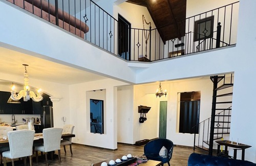 Antigua Guatemala House | At the entrance of Antigua Guatemala! House of the Kings
