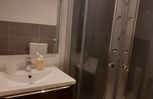 Malaucene Apartment | At the foot of Mont Ventoux Village center Fully renovated apartment