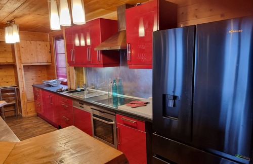 Les Deux Alpes Ski Chalet | At the foot of the slopes, chalet with Sauna, Jacuzzi and indoor swimming pool