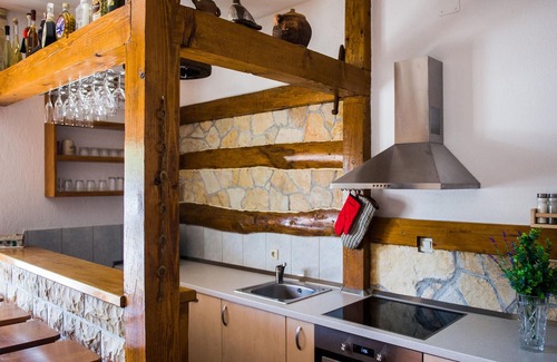 Cavoglave House | At the foot of the Svilaja Mountains welcomes you this beautiful vacation home with swimming pool.