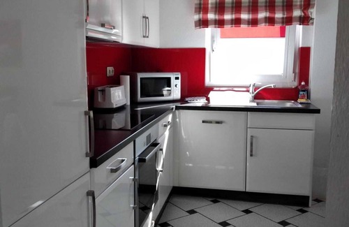 Quickborn House | At the gates of Hamburg, close to the city, easily accessible, large terrace, WiFi garden pond,