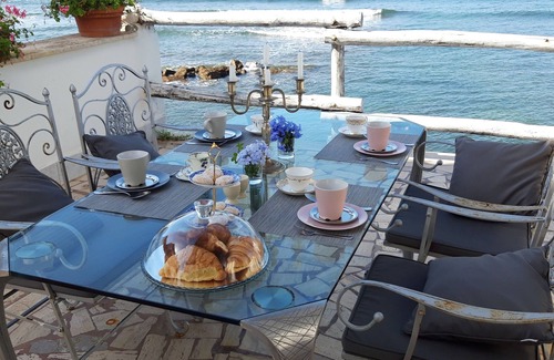 Tarquinia Villa | At the Moonlight Resort by the sea