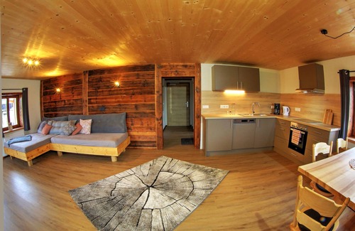 Altusried Condo | At the rustic Mattes - apartment "Ludwig". Allgaeu