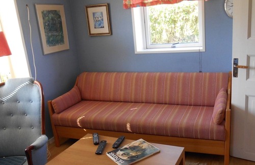 Kampersvik Apartment | At the sea of the West Coast for the small family