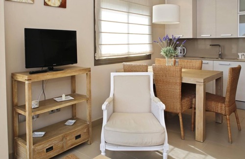 Torredembarra Apartment | AT010 ULTRAMAR: Nice modern apartment overlooking the beach of Baix a Mar