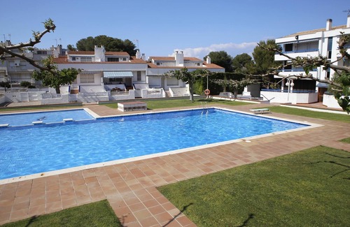 Torredembarra Apartment | AT013 TORREMUNTS: Apartment with pool and sea views 350m from the beach