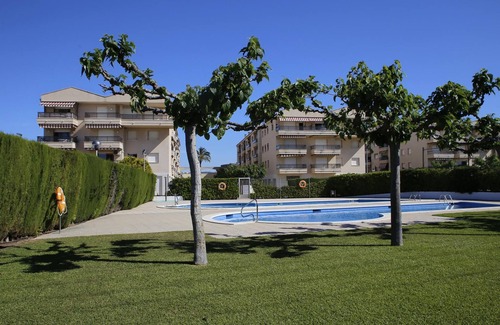 Torredembarra Apartment | AT058 LES DUNES: Apartment 300 m from the beach with communal pool