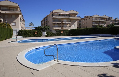 Torredembarra Apartment | AT058 LES DUNES: Apartment 300 m from the beach with communal pool